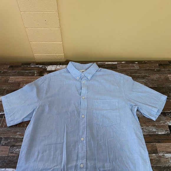 H&M short sleeve button up (mens) - Picture 2 of 3